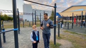 Обучающее видео:"Как  научиться подтягивать на турнике даже ребенку?"