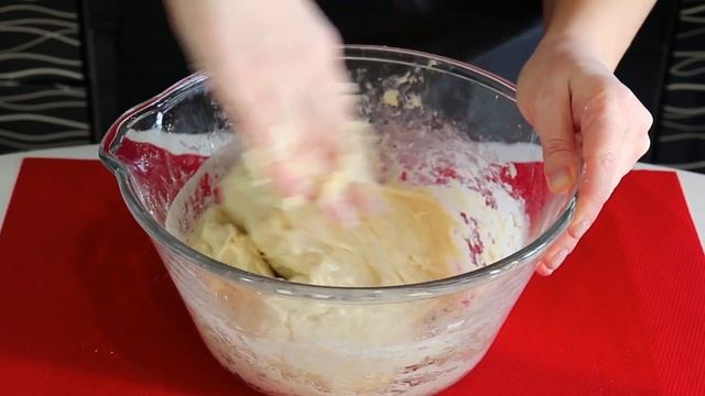 Секрет правильного дрожжевого теста. Тесто как пух за 15 минут смотреть онлайн