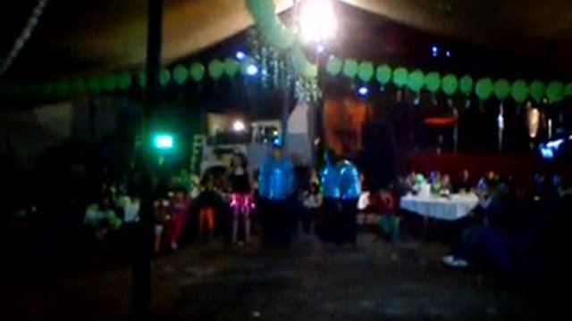 daniela XV años baile extra смотреть онлайн