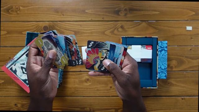 UNO X Shepard Fairey Unboxing смотреть онлайн