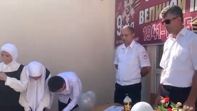 Поднятие флага России к началу учебного года 2022-2023. ГКОУ РД "Теречная ООШ Тляратинского района" смотреть онлайн