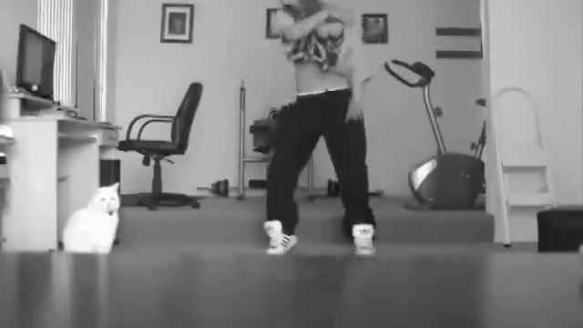 Popping Locking Girl.