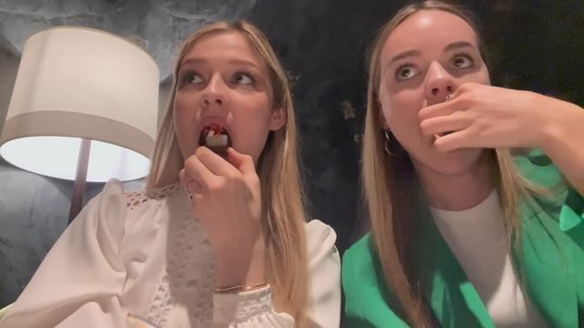 VLOG: УЕХАЛИ В ПИТЕР С ЛУЧШЕЙ ПОДРУГОЙ В 16 ЛЕТ смотреть онлайн