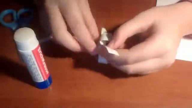 НОВОГОДНЯЯ ГИРЛЯНДА из бумаги. CHRISTMAS GARLAND of paper. Ютуб-канал Творчество. смотреть онлайн