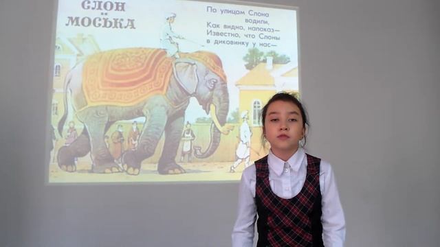 Страна читающая — Алина Семёнова читает произведение «Слон и Моська» И. А. Крылова смотреть онлайн