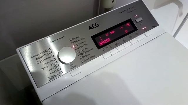 AEG Lavamat 88560TL - hučení při praní смотреть онлайн