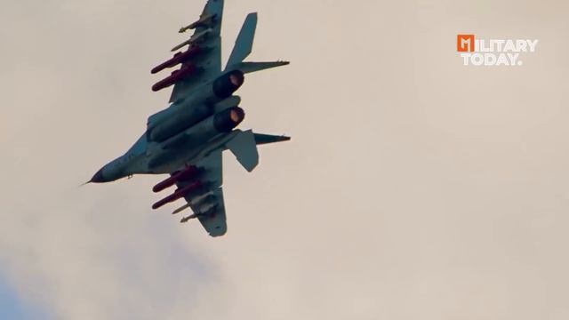 Terrifying !! Russian Stealth Fighter Jet With Cobra Maneuver Show Crazy Ability смотреть онлайн