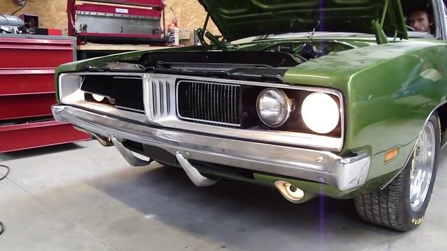 как открываются фары у Dodge Charger смотреть онлайн