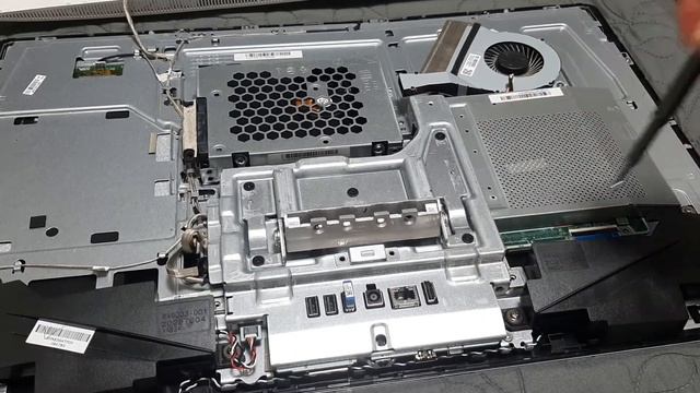 Разборка и замена HDD на SSD в моноблоке HP pavilion all in one PC 24b231ur смотреть онлайн
