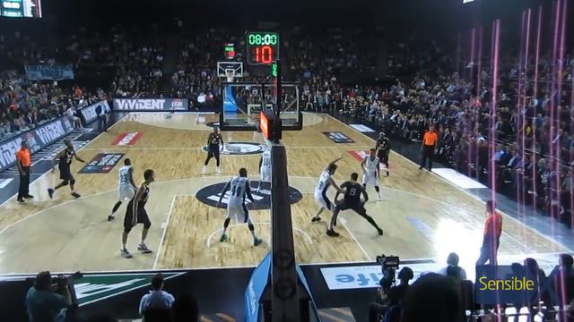 Maç başındaki Jan Vesely - Furkan Aldemir gerginliğine tepkiler смотреть онлайн