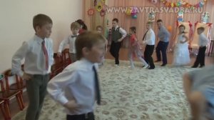 Веселый танец на выпускном из сада