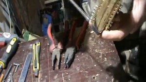 Нарезка протектора грязевой шины, самодельным регрувером.