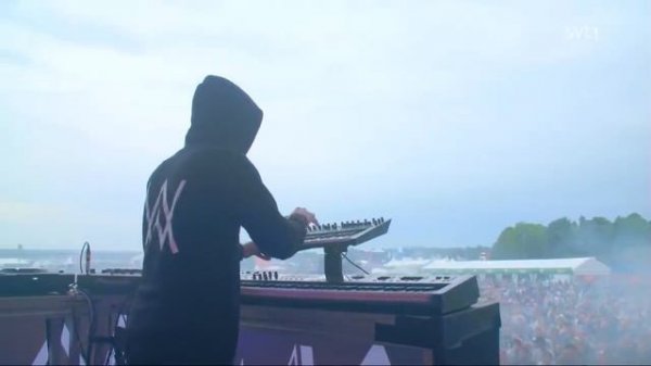 Alan Walker - Faded (Live @ Bråvalla Festival 2016)
