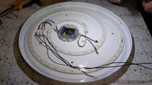 Как отремонтировать светодиодную люстру. Обзор люстры с блютуз колонкой.