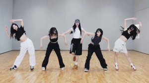 LE SSERAFIM - 'Eve, Psyche & The Bluebeard’s wife' Dance Practice Mirrored