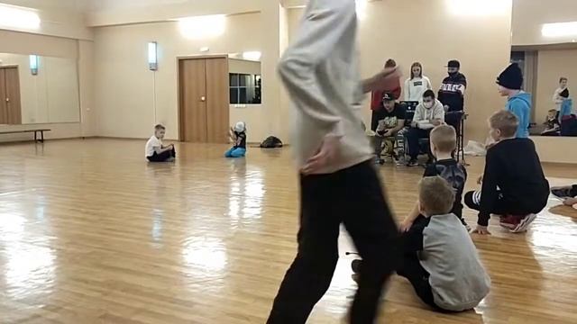 B-boy Mika Батлы Новый год смотреть онлайн