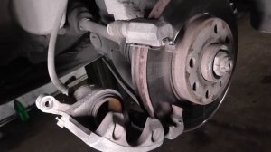 Замена передних тормозных колодок Шевроле Ланос