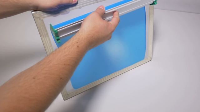 How to coat a screen for Screenprinting with Easy Blue OnePot emulsion смотреть онлайн