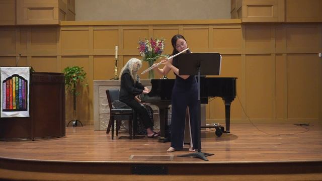 Sonata for Flute and Piano by Otar Taktakishvili смотреть онлайн