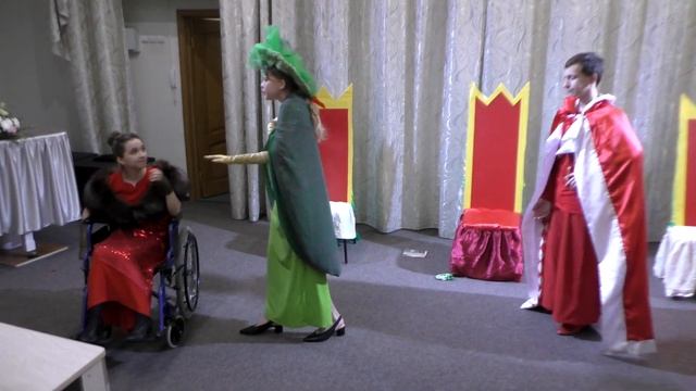 Сказочный спектакль "Кто принцессу поцелует"? Первый показ смотреть онлайн