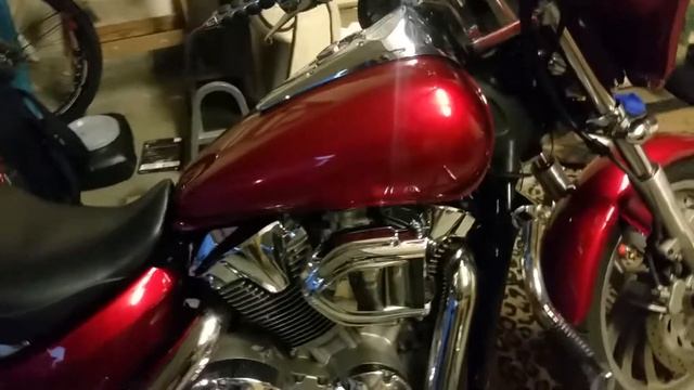 VTX 1300c 2004 with Küryakyn Pro R Air Cleaner смотреть онлайн
