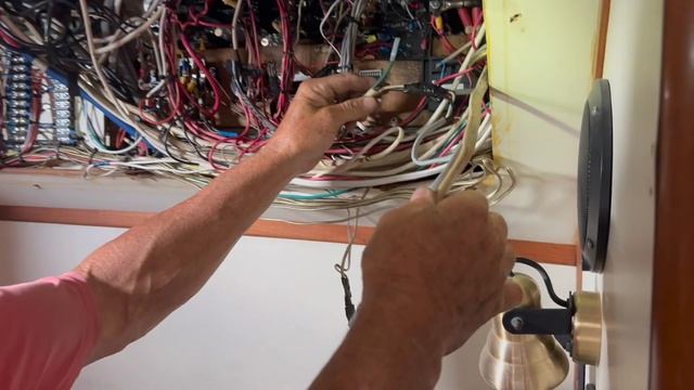 Ep 42 | We're outta here! ? смотреть онлайн