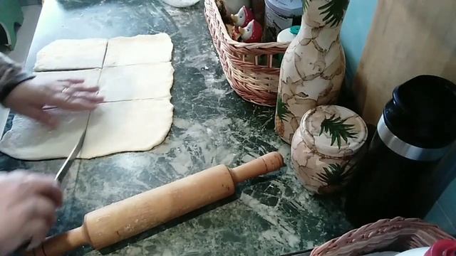 Выпечка из слоёного дрожжевого теста. Произошёл казус,да не один. Но нас ничего не остановит. смотреть онлайн