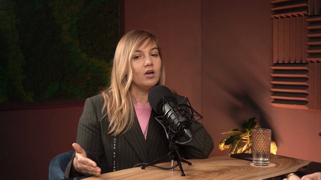 Об это не говорят, но у женщины своя роль в отношения смотреть онлайн