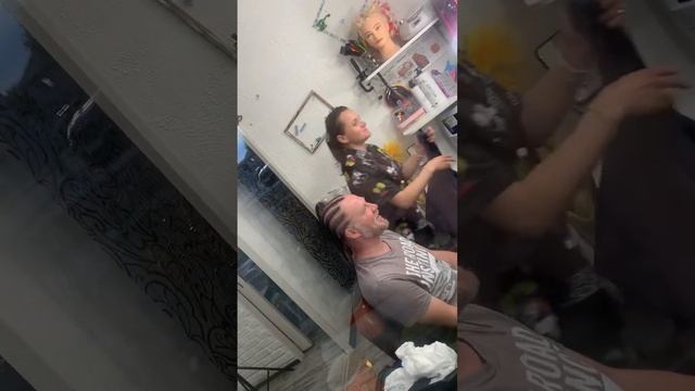 Они тоже делают ЭТО ?Плетение брейдов и де-дредов для настоящих мужчин!? #shorts #kokoi_perovo смотреть онлайн