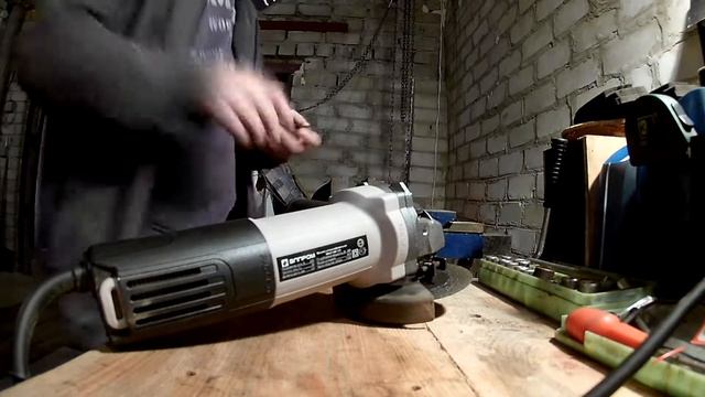 Пилим дрова болгаркой и не только... смотреть онлайн