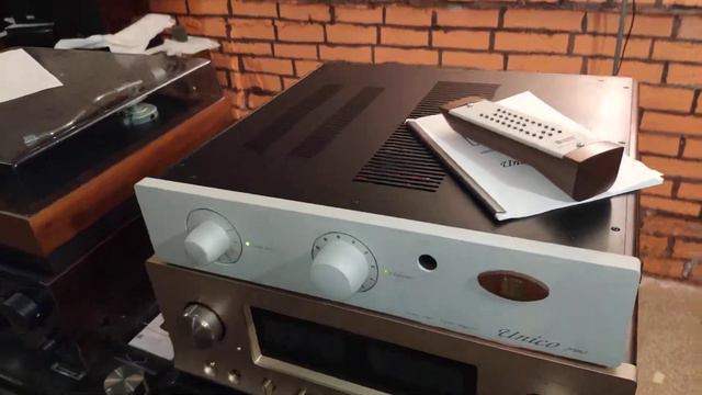 Unison Research Unico Primo Phono integrated amplifier смотреть онлайн