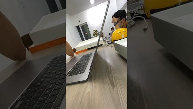 Đập Hộp Siêu Phẩm MacBook Pro 16 inch 2019 - (Gray/I9/1TB) - New, AppleCare смотреть онлайн