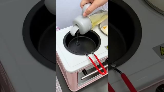 Машина для завтрака 3 в 1 Сковорода, духовка, кастрюля 3 In 1. Cute Breakfast Machine смотреть онлайн