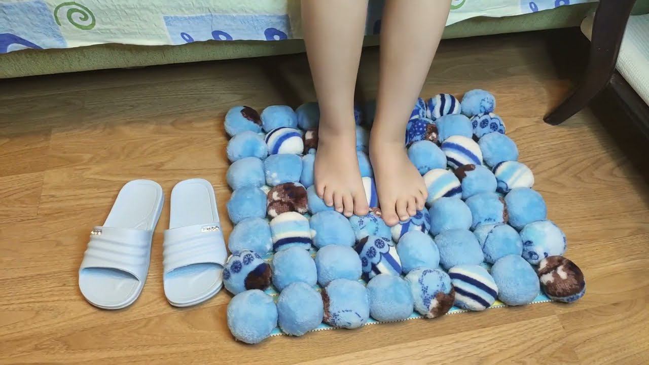 Из старого махрового халата сшила мягкий и уютный коврик! DIY map смотреть онлайн