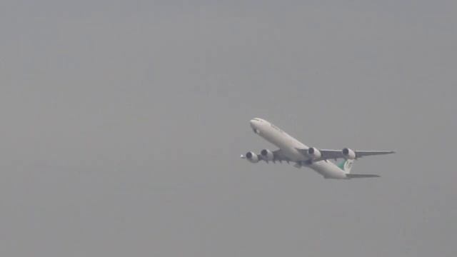 Взлет аэробуса А-340 300 из Ирана. #video