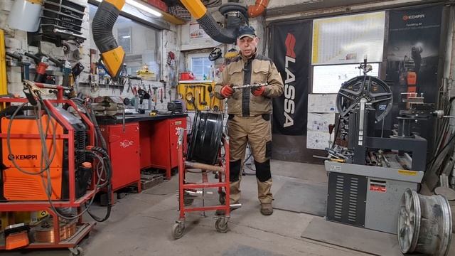 Сварочный столик для ремонта автомобильных дисков . смотреть онлайн