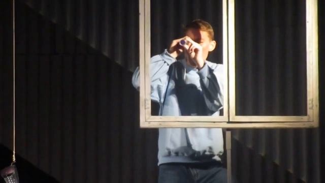 "И с нами голуби". Саша рассказывает Оле, что, якобы, видит в чужих окнах смотреть онлайн