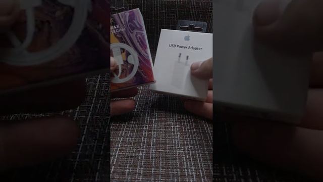 Комплект блок питания + провод лайтнинг на iPhone. смотреть онлайн