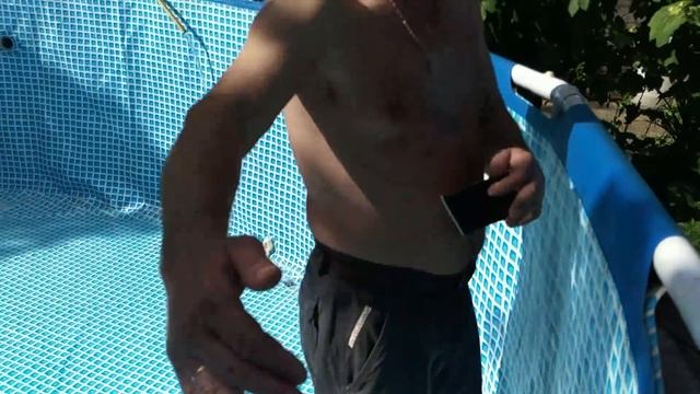 Как заклеить бассейн Intex (часть 1) смотреть онлайн