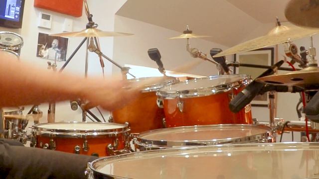 Yamaha Stage Custom - Mixed Toms - Maple Custom (12 & 14) Stage Custom (13 & 16) смотреть онлайн