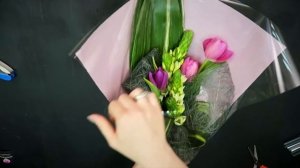 ПРОСТАЯ УПАКОВКА БУКЕТА // Как быстро упаковать букет