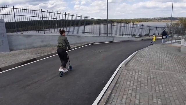 ПРОГУЛКА по весенней Калуге! Обновлённый музей космонавтики и набережная! #Калуга #космонавтика смотреть онлайн