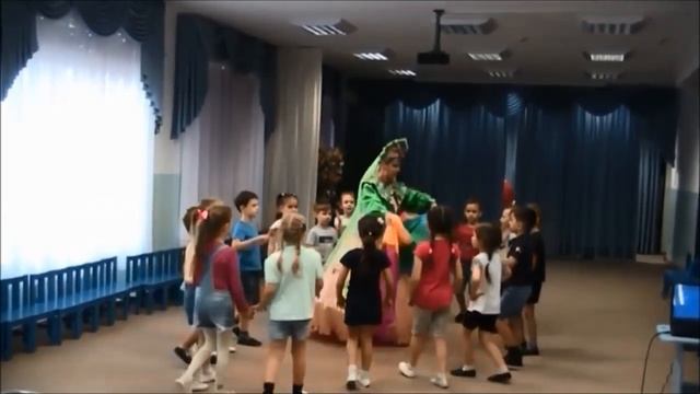 Игра с Веснянкой прятки. Звук прикрыт.Демо смотреть онлайн
