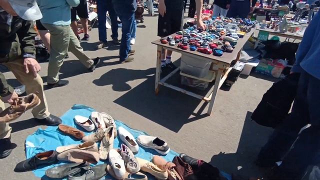 Барахолка г.Минск Ждановичи Поле чудес. Блошиный рынок. Часть 1. смотреть онлайн
