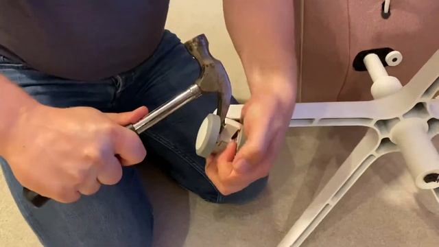 30 seconds fix: Remove IKEA chair wheel/casters locks, no damage, no special tools смотреть онлайн