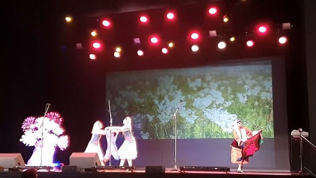 Яулыклар белән татар биюе (татарский танец с платками) смотреть онлайн