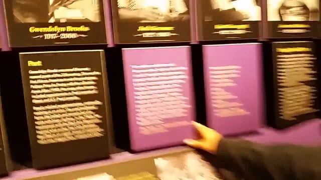 American Writers Museum, Chicago - Word Waterfall and Kerouac on the Nation of Writers Hall смотреть онлайн