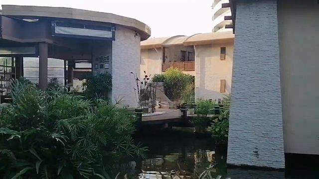 Hotel Centara Grand Mirage Beach ? Resort Pattaya... смотреть онлайн