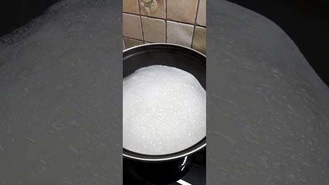 Как без УСИЛИЙ очистить кастрюлю от пригоревшего МОЛОКА! смотреть онлайн