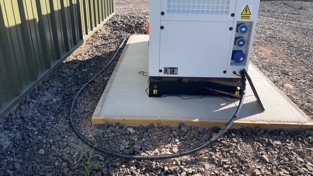 Solar three-phase provides energy for forest building смотреть онлайн